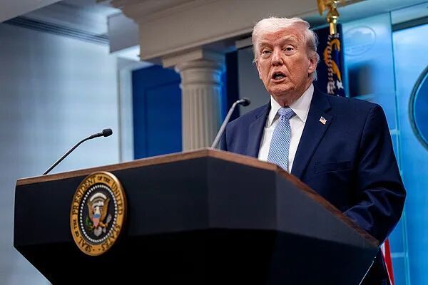 特朗普称美军舰重新准备弹药武器 谈判失败将军事行动